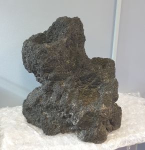 ADA Unzan stone XL/var.2 - Декоративный камень "Унзан" размер суперкрупный, 1 шт. ― Неомарин - профессиональная аквариумистика